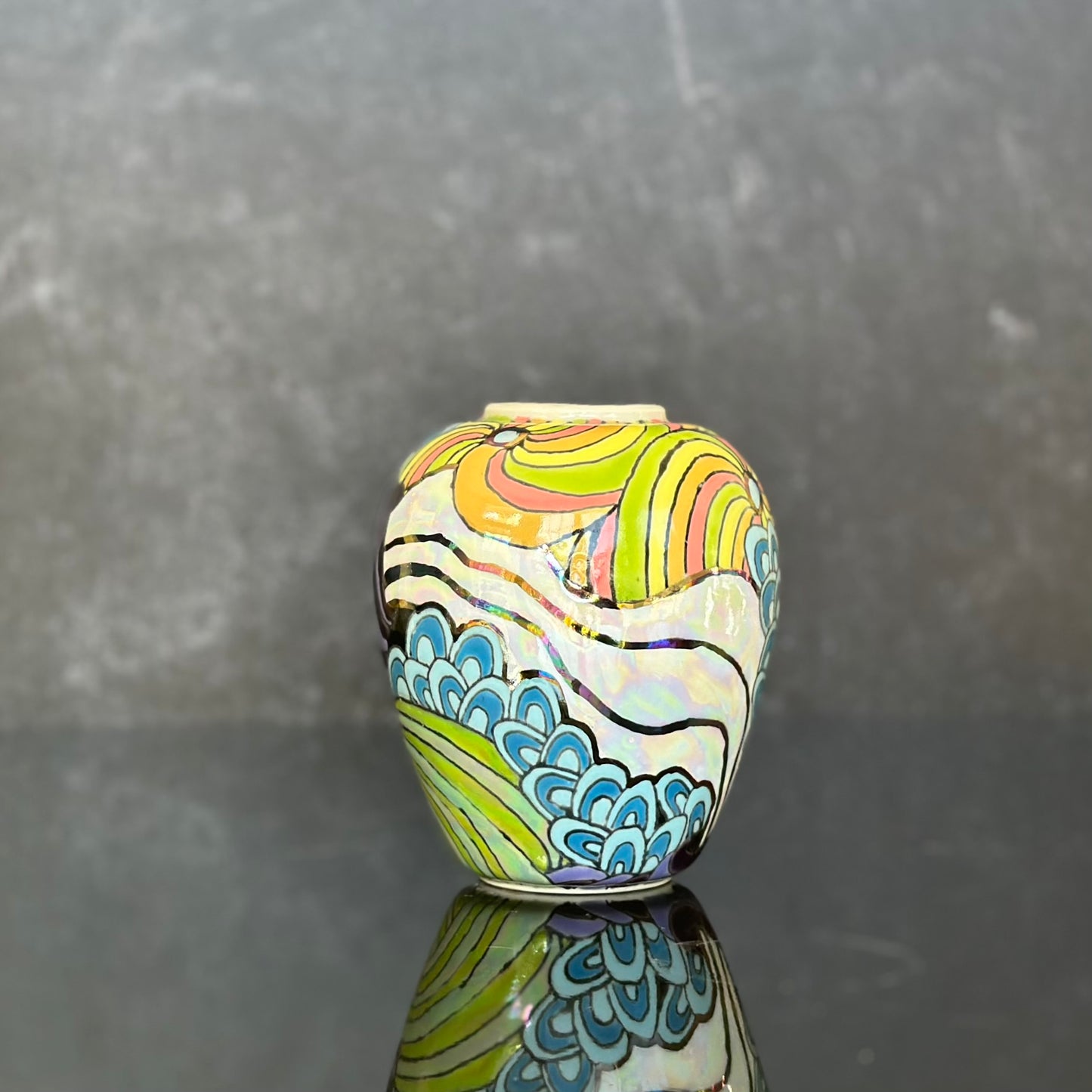 147P - Bud Vase/Ginger Jar - NOT Microwave or Dishwasher Safe
